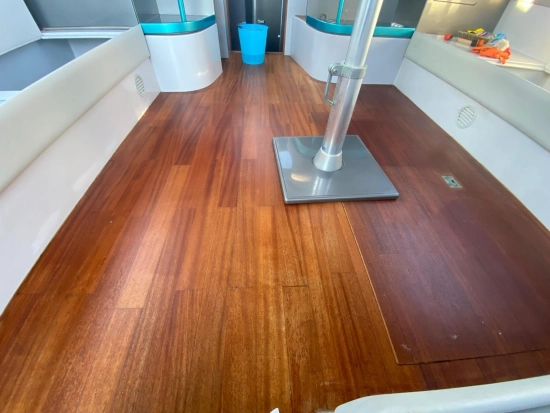 ALTURA FERRETTI 40 usado à venda