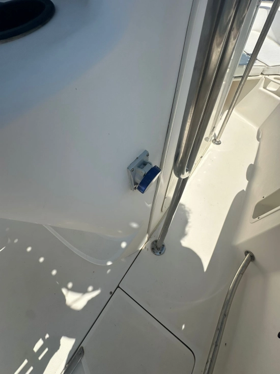 Boston Whaler 240 OUTRAGE de segunda mano en venta
