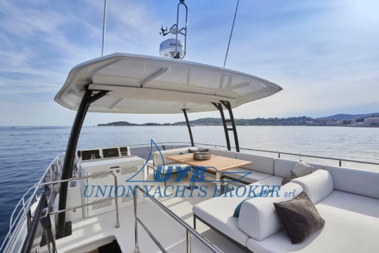 Prestige M48 CATAMARANO A MOTORE novos à venda