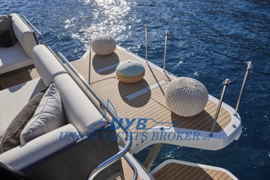 Prestige M48 CATAMARANO A MOTORE novos à venda