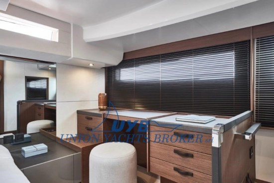 Prestige M48 CATAMARANO A MOTORE novos à venda