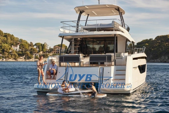 Prestige M48 CATAMARANO A MOTORE novos à venda