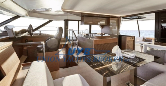Prestige M48 CATAMARANO A MOTORE novos à venda
