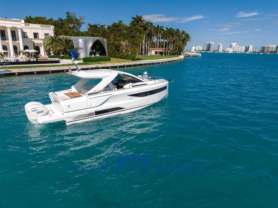 Jeanneau DB 37 nuova in vendita