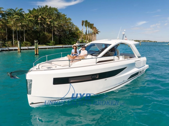 Jeanneau DB 37 nuova in vendita
