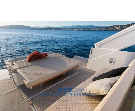 Jeanneau DB 37 nuova in vendita
