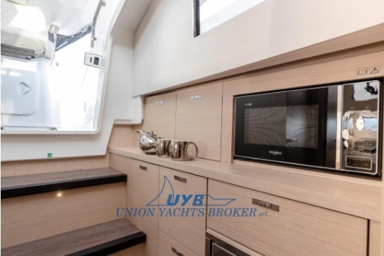 Jeanneau DB 37 nuova in vendita