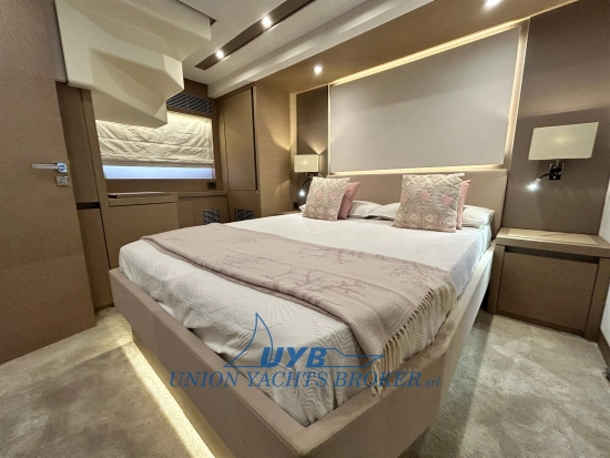 Prestige 680 Fly usado à venda
