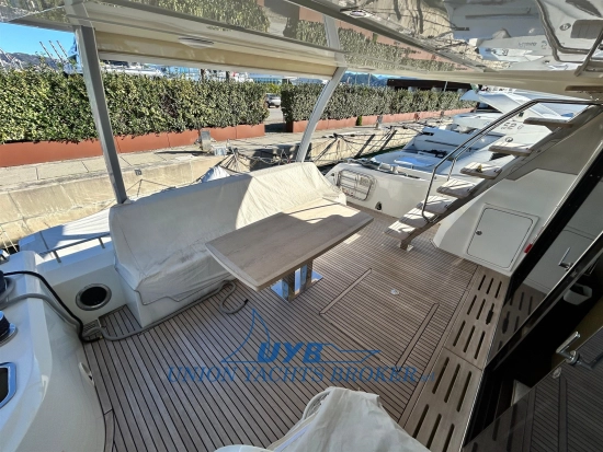 Prestige 680 Fly usado à venda