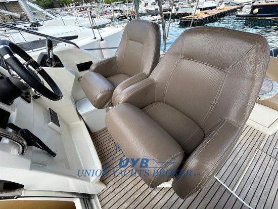 Jeanneau Cap Camarat 8.5 WA de segunda mano en venta