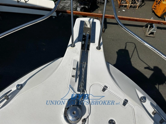 Boston Whaler 305 CONQUEST usata in vendita