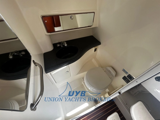 Boston Whaler 305 CONQUEST usata in vendita