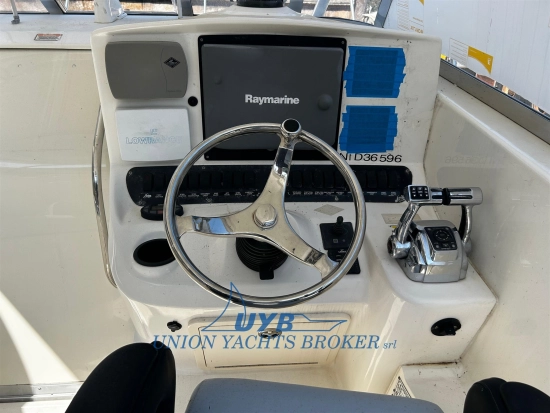 Boston Whaler 305 CONQUEST usata in vendita