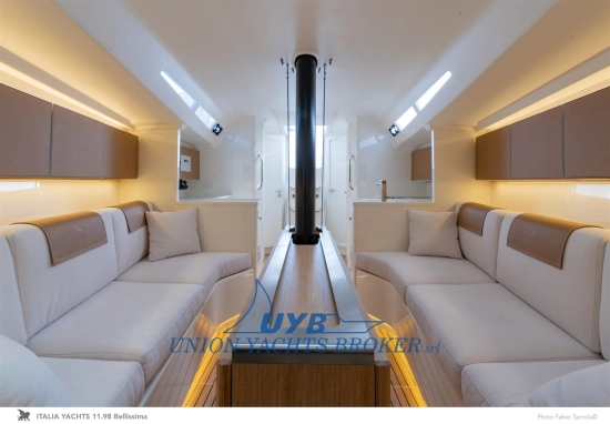 Italia Yachts 11.98 nuova in vendita