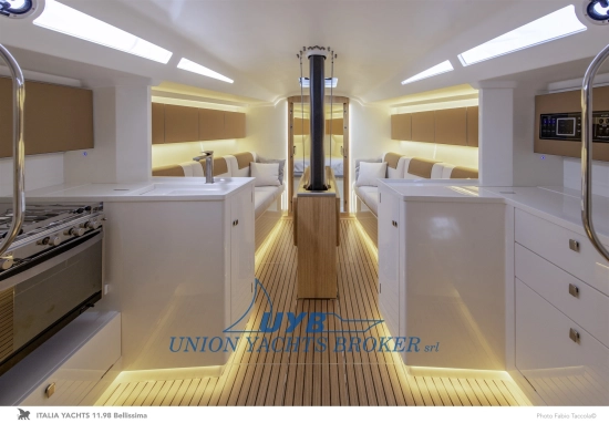 Italia Yachts 11.98 nuova in vendita