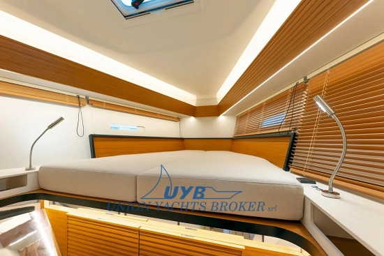 Italia Yachts 12.98 nuova in vendita