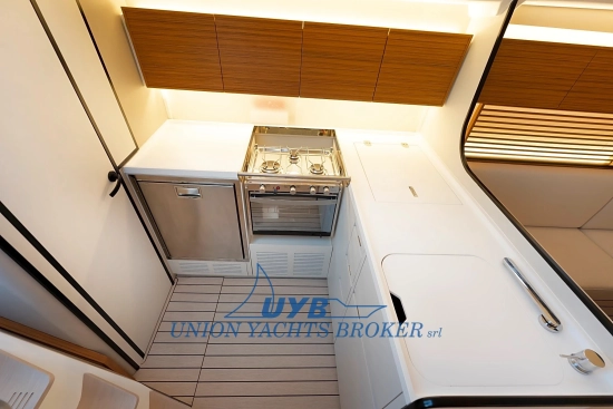 Italia Yachts 12.98 nuova in vendita