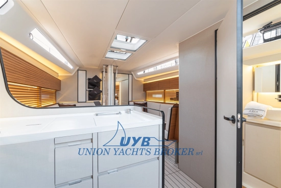 Italia Yachts 12.98 nuova in vendita