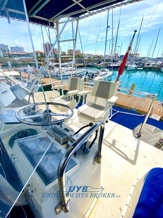 Hatteras Yachts 41 Convertible de segunda mano en venta