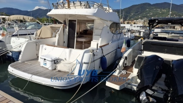 Jeanneau Prestige 32 Fly usado à venda