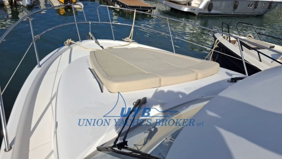 Jeanneau Prestige 32 Fly usata in vendita