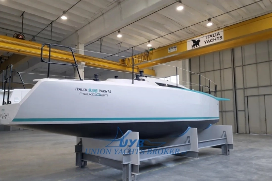 Italia Yachts IY 9.98 NEXTGEN nuova in vendita