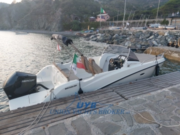 Quicksilver Sundeck Activ 675 usata in vendita