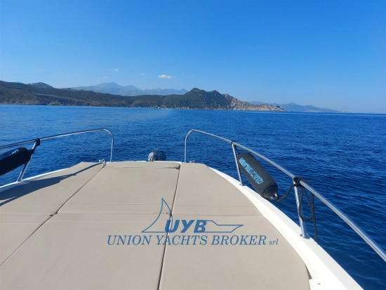 Quicksilver Sundeck Activ 675 usado à venda