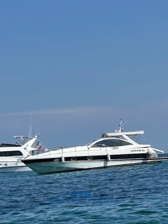 Pershing 39 usata in vendita