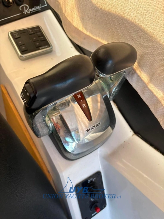 Ranieri Cantiere CLF 25 de segunda mano en venta