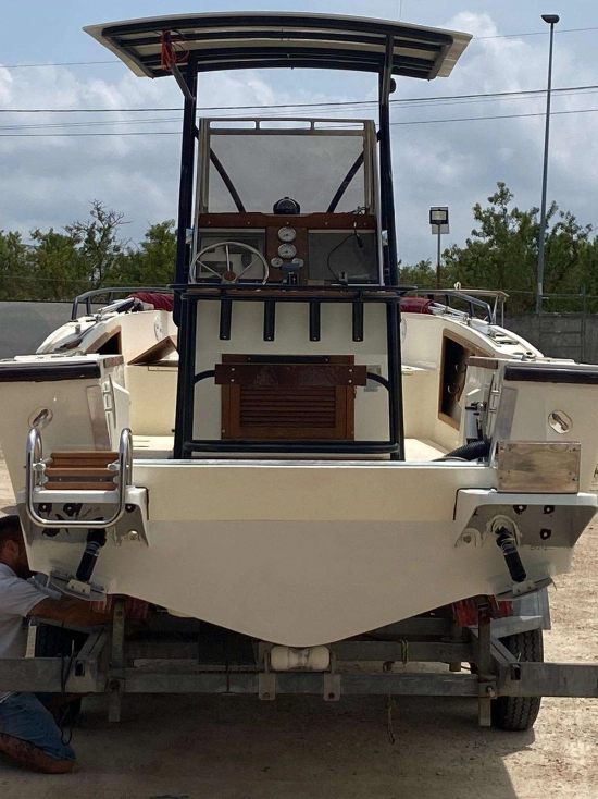 Mako Marine 230 usata in vendita