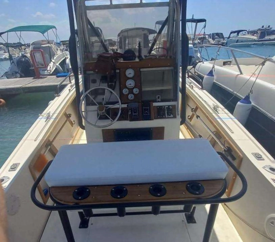 Mako Marine 230 usata in vendita