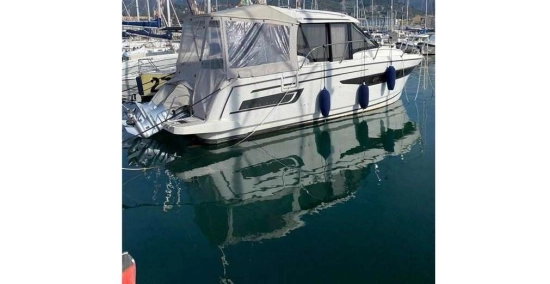 Jeanneau Merry Fisher 895 usado à venda