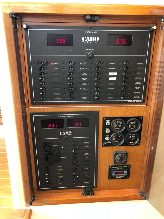 Cabo Yachts 35 usata in vendita