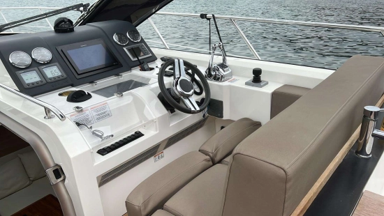 Sealine SC47 usado à venda