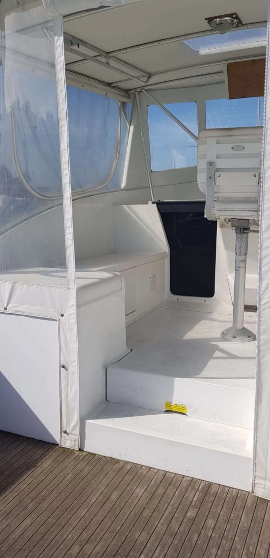 Luhrs 290 usata in vendita