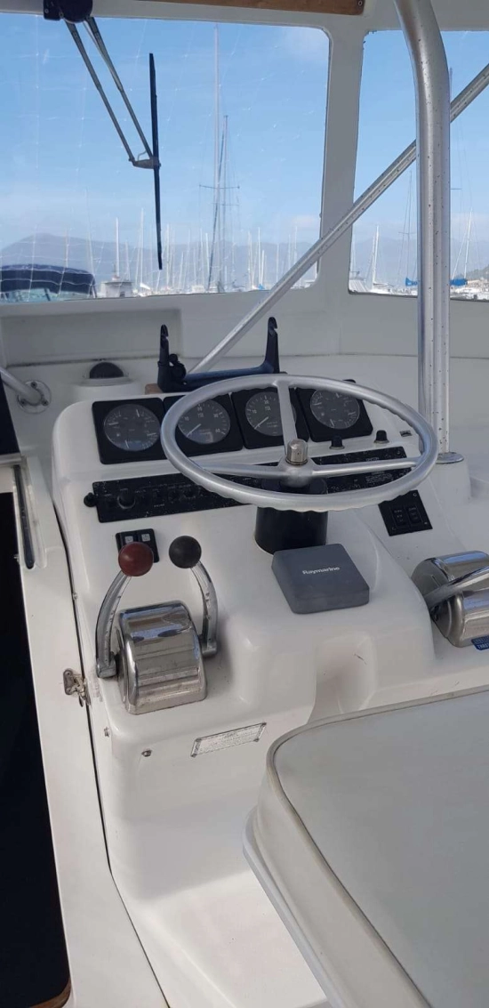 Luhrs 290 usata in vendita