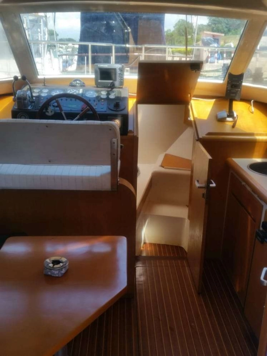 Cayman Yachts 30 FLY usata in vendita
