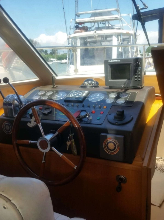 Cayman Yachts 30 FLY usata in vendita