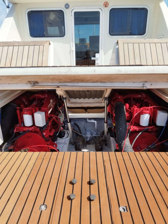 Cayman Yachts 30 FLY usata in vendita