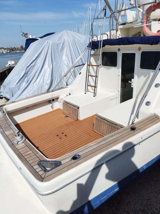 Cayman Yachts 30 FLY usata in vendita