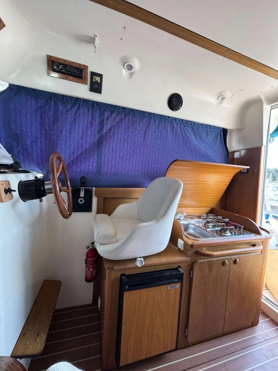Jeanneau Merry Fisher 805 usado à venda