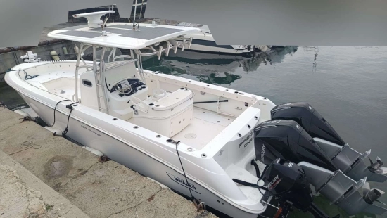 Boston Whaler OUTRAGE 320 de segunda mano en venta