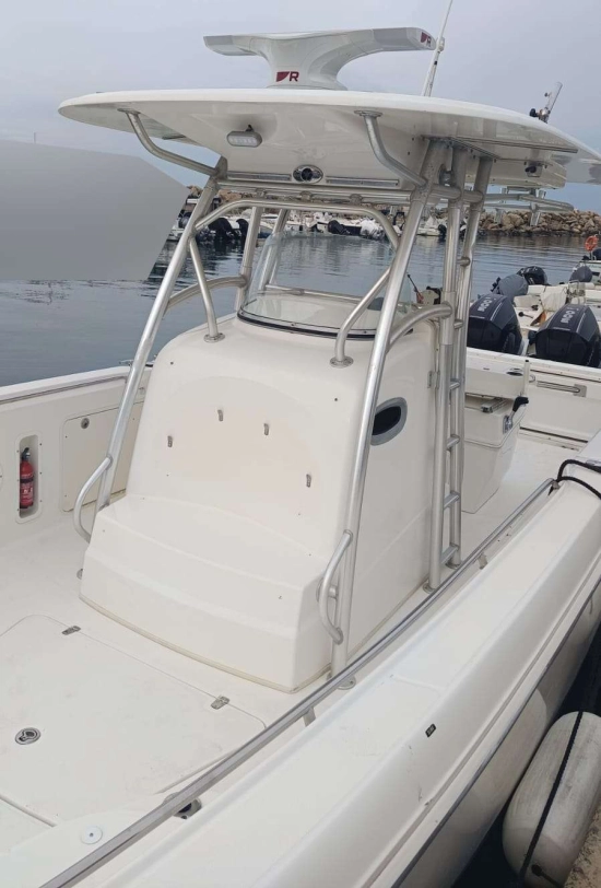 Boston Whaler OUTRAGE 320 de segunda mano en venta