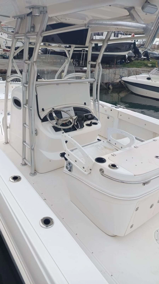 Boston Whaler OUTRAGE 320 de segunda mano en venta