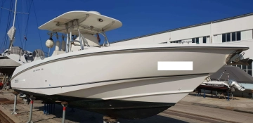 Boston Whaler OUTRAGE 320 de segunda mano en venta
