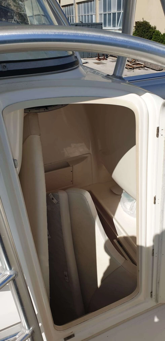 Boston Whaler OUTRAGE 320 de segunda mano en venta