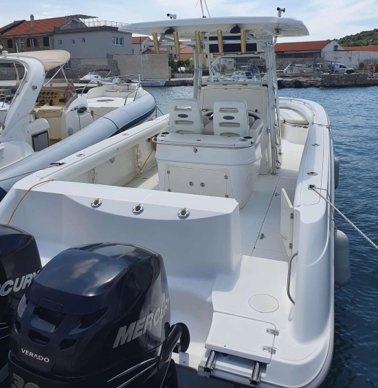 Boston Whaler OUTRAGE 320 de segunda mano en venta