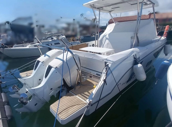 Beneteau Flyer 9 + 2x250 hp Honda (tutto 2024) Flyer 9 + 2x250 hp Honda (tutto 2024) usata in vendita