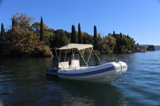 Ferrario 0utline 570 + Suzuki 40 hp (NUOVO del 2026) 0utline 570 + Suzuki 40 hp (NUOVO del 2026) usata in vendita